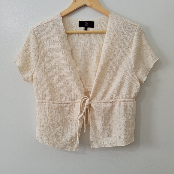 NWOT No boundaries Shrug / Shawl - Picture 2 of 6